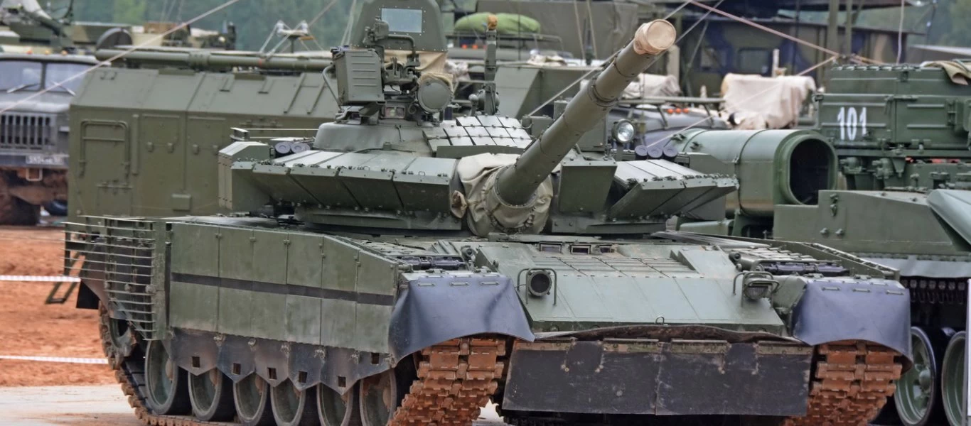 Τα εκσυγχρονισμένα ρωσικά T-80BVM ανησυχούν τους Φινλανδούς: «Χρειαζόμαστε νέα άρματα»